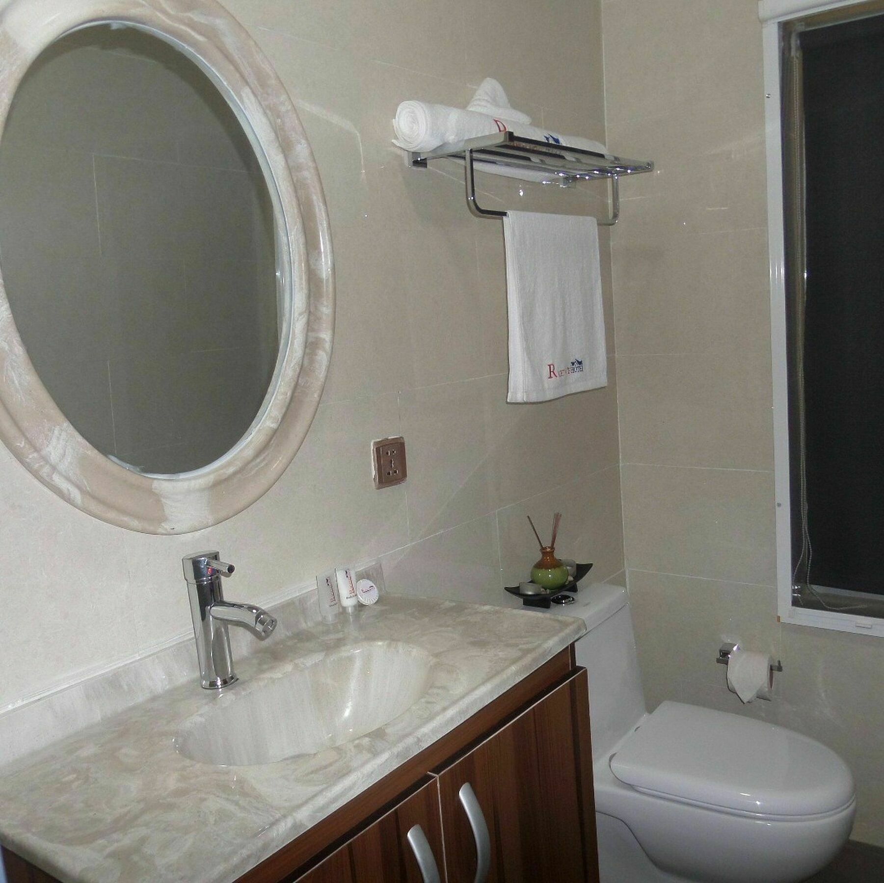 Rightgate Hotel Lagos Esterno foto
